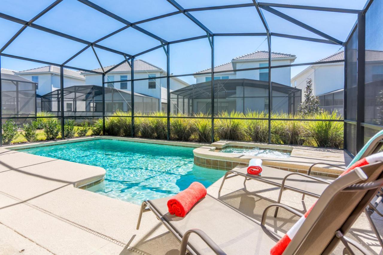 Enchanting Decor Home With Private Pool At Storey Lake Resort Sl4714 Kissimmee Eksteriør bilde