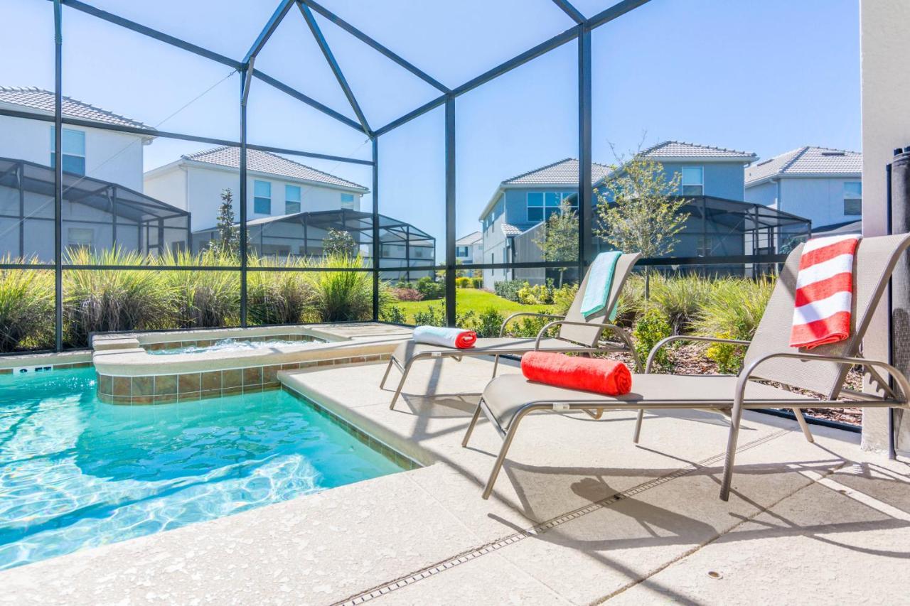 Enchanting Decor Home With Private Pool At Storey Lake Resort Sl4714 Kissimmee Eksteriør bilde