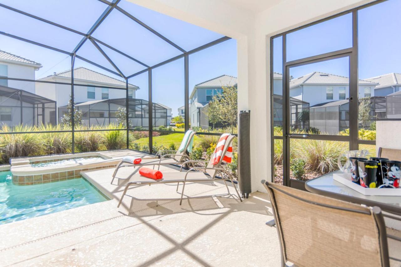 Enchanting Decor Home With Private Pool At Storey Lake Resort Sl4714 Kissimmee Eksteriør bilde