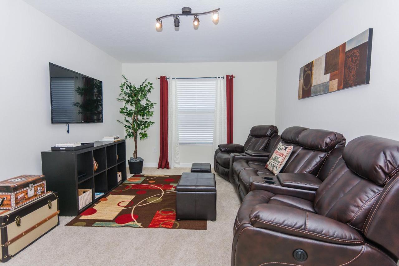 Enchanting Decor Home With Private Pool At Storey Lake Resort Sl4714 Kissimmee Eksteriør bilde