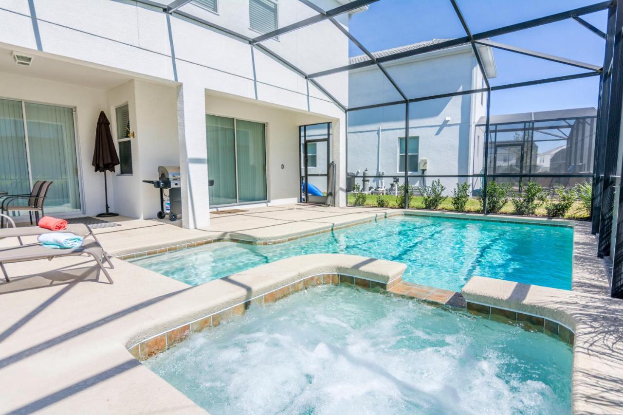 Enchanting Decor Home With Private Pool At Storey Lake Resort Sl4714 Kissimmee Eksteriør bilde